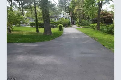 29 Ideal St, Long Hill Township, NJ 07933 - Photo 18