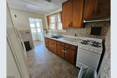 29 Ideal St, Long Hill Township, NJ 07933 - Photo 4