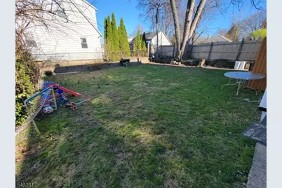 14 Wilson St, Clifton, NJ 07011 - Photo 2