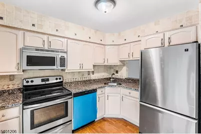 55 Cherrywood Dr, Franklin Township, NJ 08873 - Photo 12