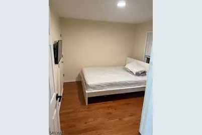 6 Carmella Ct, Newark, NJ 07104 - Photo 2