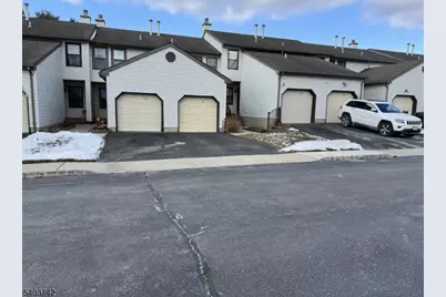 524 Cypress Ct, Raritan Township, NJ 08822 - Photo 10