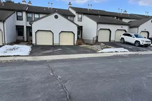 524 Cypress Ct, Raritan Township, NJ 08822 - Photo 10