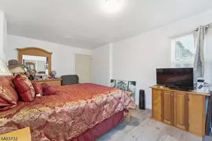 39 Hollywood Ave, Hillside, NJ 07205 - Photo 14