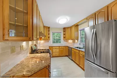 56 Valley Rd, Berkeley Heights Township, NJ 07922 - Photo 8