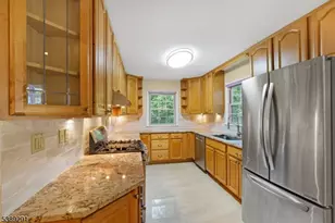 56 Valley Rd, Berkeley Heights Township, NJ 07922 - Photo 8