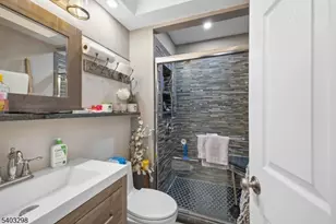 243 Wycoff Way, East Brunswick Township, NJ 08816 - Photo 6