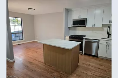 38 Fox Hill Ln, Hillsborough Township, NJ 08844 - Photo 2