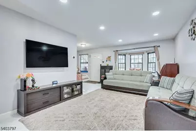 304 Maplecrest Rd, Edison Twp., NJ 08820 - Photo 14