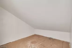 983 Colonial Ave, Union Township, NJ 07083 - Photo 12