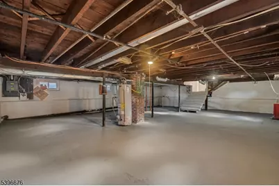 983 Colonial Ave, Union Township, NJ 07083 - Photo 2