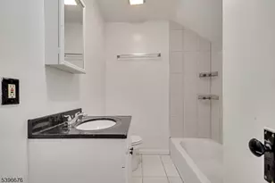 983 Colonial Ave, Union Township, NJ 07083 - Photo 6