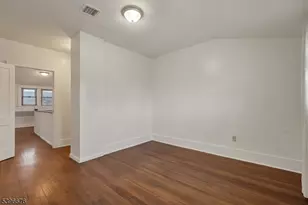 983 Colonial Ave, Union Township, NJ 07083 - Photo 4