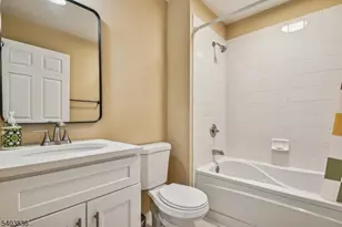 29 Summerhill Dr, Parsippany, NJ 07950 - Photo 16