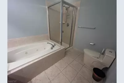172 Winchester Ct, Clifton, NJ 07013 - Photo 12