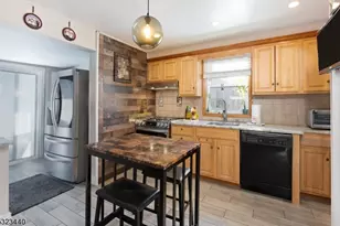 10 Trinity Pl, Kearny, NJ 07032 - Photo 8