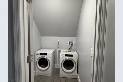 327 N Maple Ave #3, East Orange, NJ 07017 - Photo 8