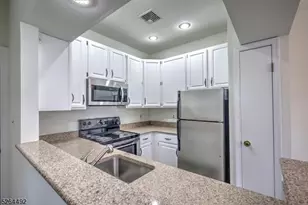 70 High Pond Ln, Bedminster Township, NJ 07921 - Photo 8