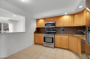 48 Edgefield Dr, Parsippany, NJ 07950 - Photo 22