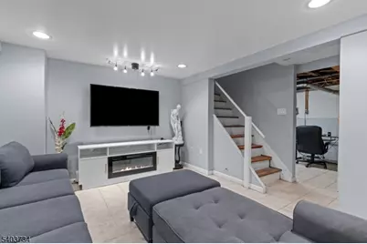 148 Locust Dr, Union Township, NJ 07083 - Photo 20