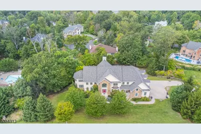 68 Eileen Dr, Cedar Grove, NJ 07009 - Photo 8