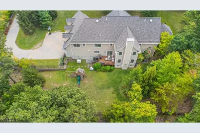 68 Eileen Dr, Cedar Grove, NJ 07009 - Photo 10