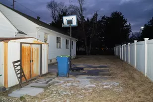 210 Franklin Blvd, Franklin Township, NJ 08873 - Photo 4