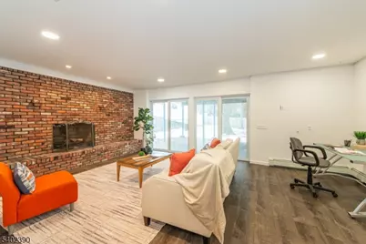 36 Yellow Brick Rd, Wayne Twp., NJ 07470 - Photo 8