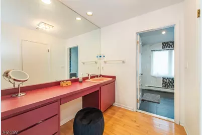 36 Yellow Brick Rd, Wayne Twp., NJ 07470 - Photo 30