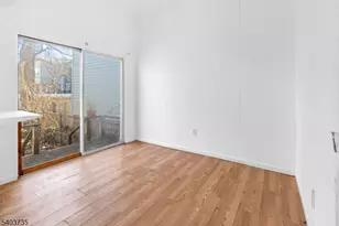 564 Hudson Ave, Weehawken, NJ 07086 - Photo 10