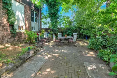 564 Hudson Ave, Weehawken, NJ 07086 - Photo 18