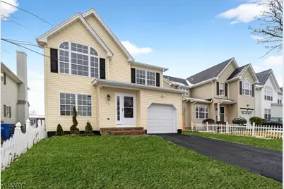 63 Scarlet Dr, Sayreville Boro, NJ 08859 - Photo 2