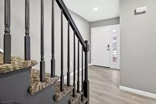63 Scarlet Dr, Sayreville Boro, NJ 08859 - Photo 6
