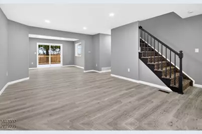 63 Scarlet Dr, Sayreville Boro, NJ 08859 - Photo 8