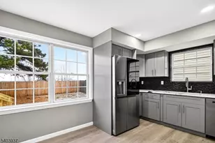 63 Scarlet Dr, Sayreville Boro, NJ 08859 - Photo 20