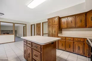 34 Willow Brook Ln, Clinton Township, NJ 08801 - Photo 16