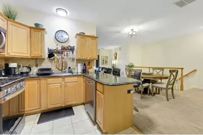 520 Victor St #8, Saddle Brook Township, NJ 07663 - Photo 6