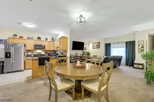520 Victor St, Saddle Brook Township, NJ 07663 - Photo 4