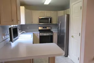 8 Holly Dr, Hamburg, NJ 07419 - Photo 6