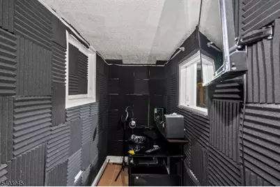 8 Treacy Ave, Newark, NJ 07108 - Photo 6