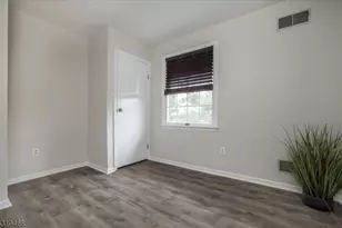 317 Ringwood Ave, Pompton Lakes, NJ 07442 - Photo 10