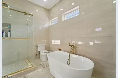 24 Holmes Ln, Wayne Twp., NJ 07470 - Photo 26