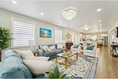 24 Holmes Ln, Wayne Twp., NJ 07470 - Photo 8