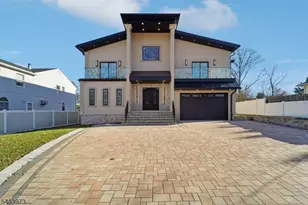 24 Holmes Ln, Wayne Twp., NJ 07470 - Photo 1