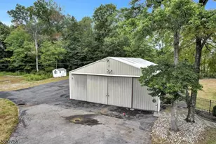 526 County Rd 579, Raritan Township, NJ 08551 - Photo 32