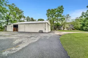 526 County Rd 579, Raritan Township, NJ 08551 - Photo 38