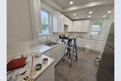200 W Curtis St #1, Linden, NJ 07036 - Photo 2