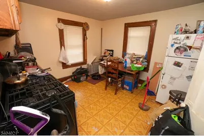 425 Dewitt Ave, Belleville, NJ 07109 - Photo 10