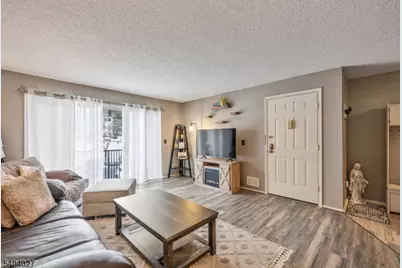 197 Robertson Way, Lincoln Park, NJ 07035 - Photo 4