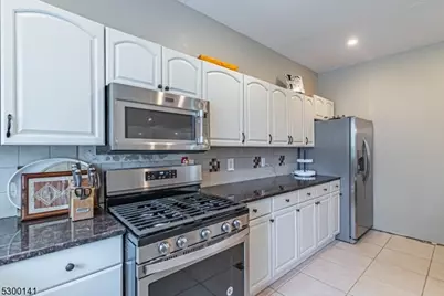 8 Kirkwood Pl #1, Caldwell, NJ 07006 - Photo 12